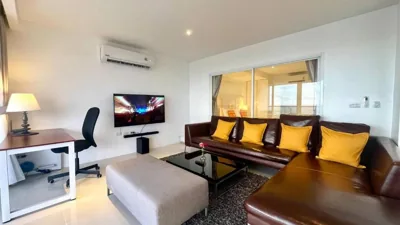 海景两居室豪华公寓 — Sunset Plaza Condominium